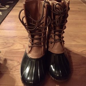 Madden Girl Duck Boots. Size women's 6
