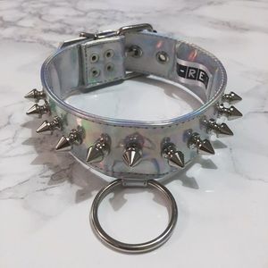 Holographic Spiked Choker