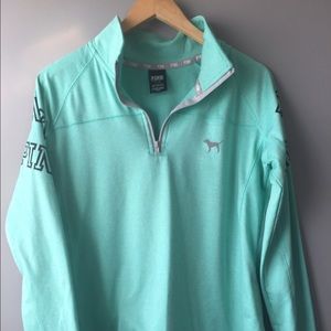 ❄️VS PINK ❄️ half zip pull over