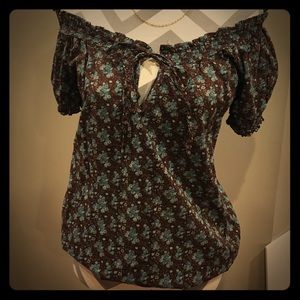 Maurice's brown and blue floral blouse 👚