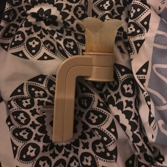 Bath and body works wallflower