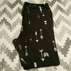 Lularoe TC arrow print leggings