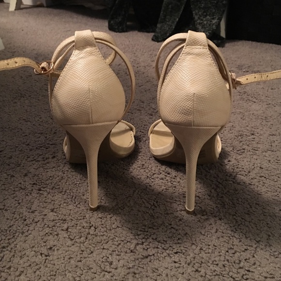 Heels - Picture 2 of 4