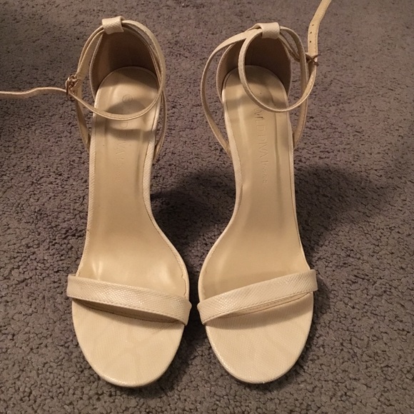 Heels - Picture 3 of 4