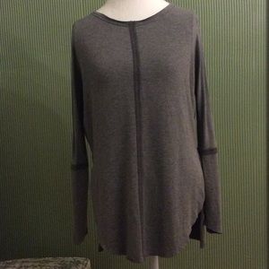 Kit and Ace long sleeve sweater/ sweatshirt.