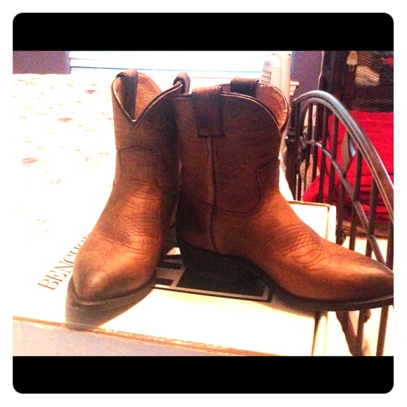 FRYE Short Billy Boots