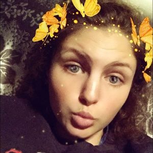 Meet your Posher, Brooke