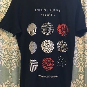 Twenty one pilots black simple tshirt