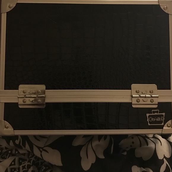 Caboodles makeup train case