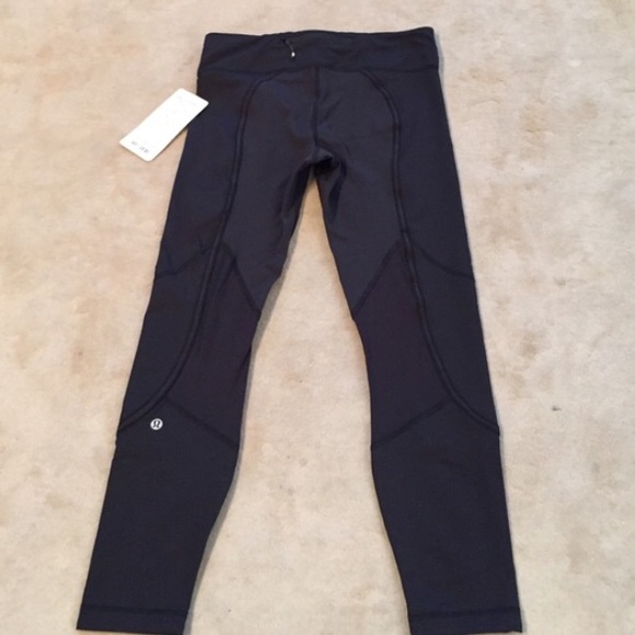 Lululemon Pedal to the Medal 7/8 Run Tights