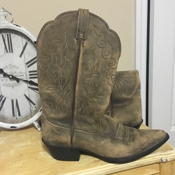 Ariat boots 9.5