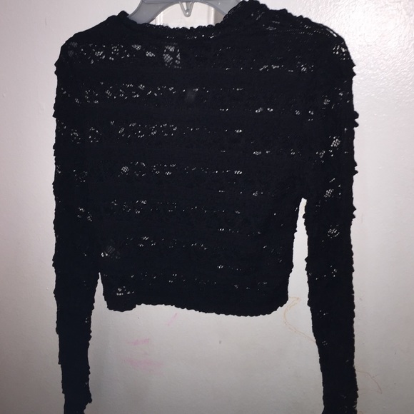 Black crop top - Picture 2 of 2