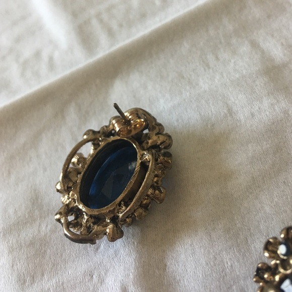 Earrings - Picture 2 of 2