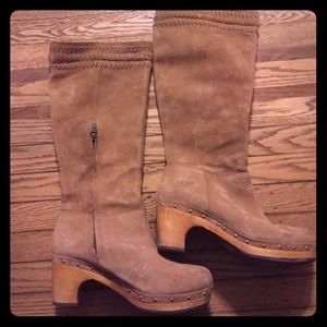 Ugg suede boots