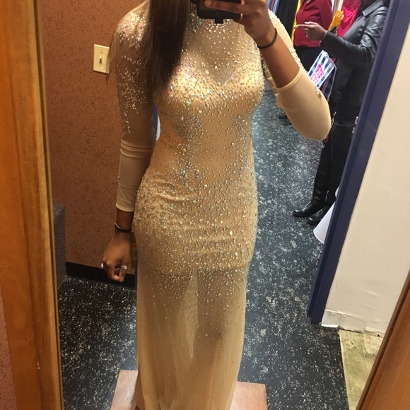 Stunning gold prom dress