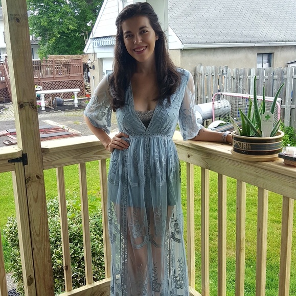 Meet your Posher, Mercedes - Picture 2 of 3