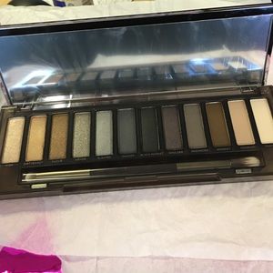 Urban Decay Naked Smoky
