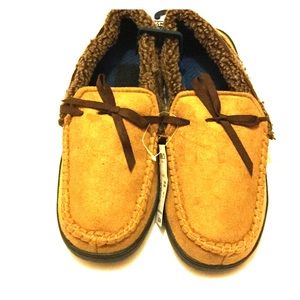 NEW TAN MOCCASINS