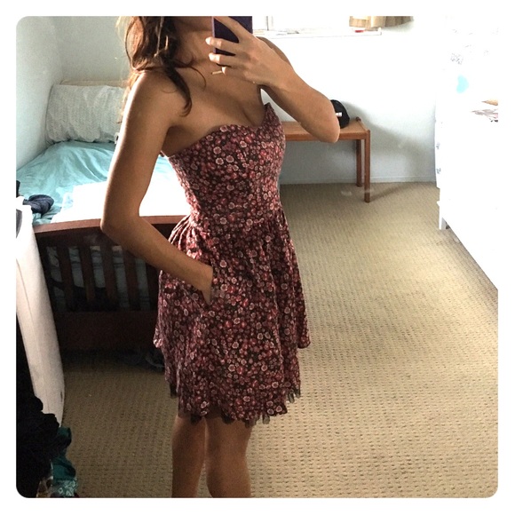 Strapless Aline floral dress with pockets - Picture 1 of 3