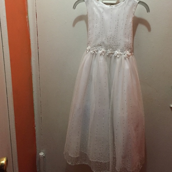 Beautiful white dress! 😍😍 - Picture 1 of 2