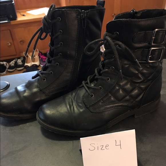 Girls black leather boots