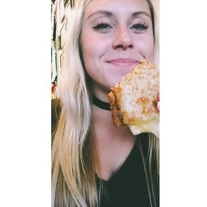 Meet your Posher, Haley