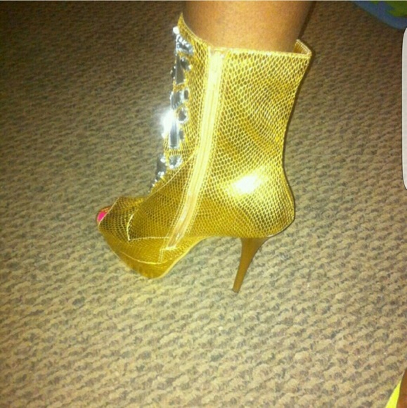 Open toe boots - Picture 2 of 3