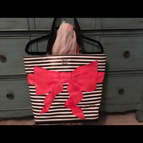 Kate Spade Tote!!