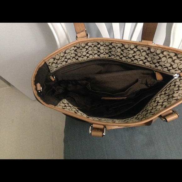 Large Coach bag - Picture 2 of 6