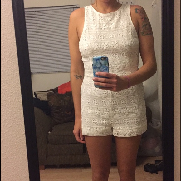 Urban outfitters white romper - Picture 1 of 2