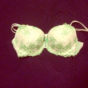 Victoria's Secret Balconet Push Up 32B