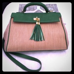 Cross-body bag with tassel 👜
