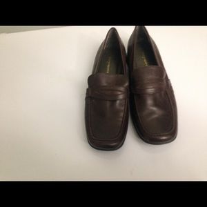 Nice loafers waar one time in excellent condition