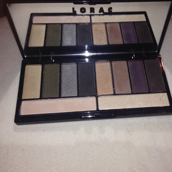 The Stylist Eye Shadow Palette