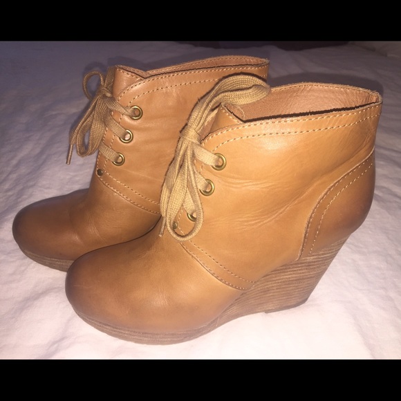 Lucky wedge ankle boots leather lace up, size 8