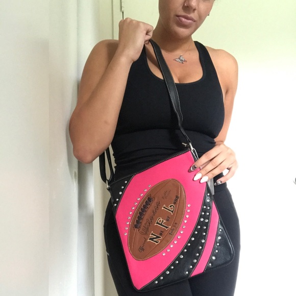 New NFL Fashion Football Studded Crossbody Bag NWT - Picture 4 of 8