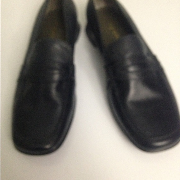 Easy spirit only wear once in excellent condition