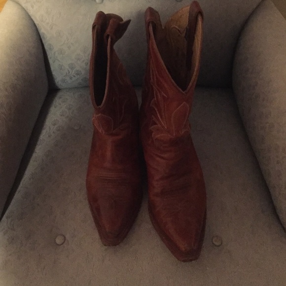 ‼️REDUCED‼️Justin brown leather cowboy boots 💕