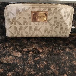 Michael Kors wallet