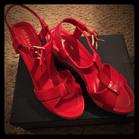 #SOLD#Cole Haan Wedge 7.5B - Picture 1 of 4