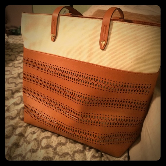Stella and Dot Hudson Tote