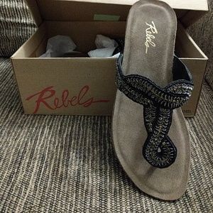 *CLEARANCE* Women's Rebels Sandles