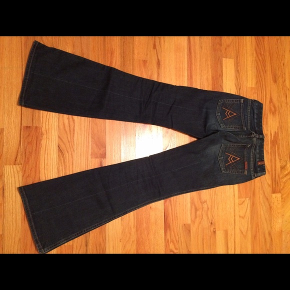 7FAM Seven for all Mankind Jeans. SIZE 24