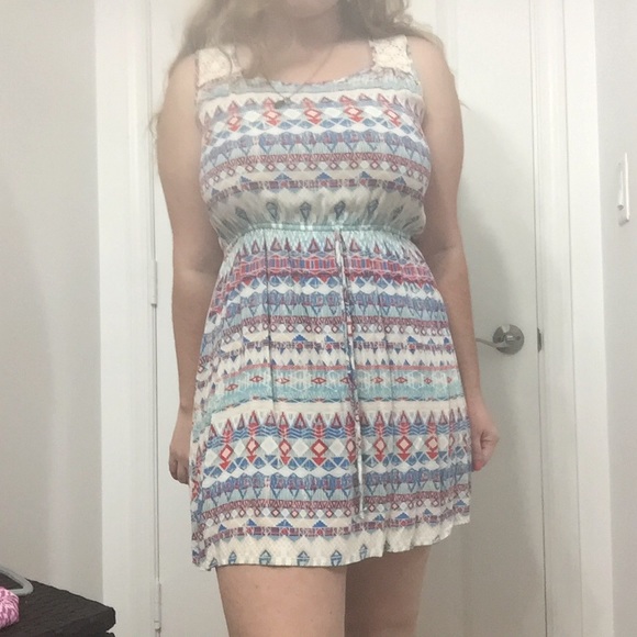 NWOT Geometric Print Dress - Picture 4 of 4