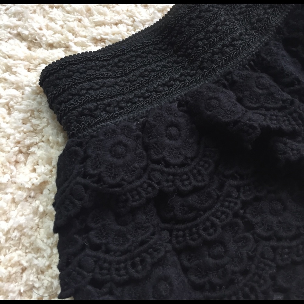 Lace Knit Shorts - Picture 2 of 5