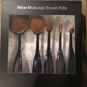 5 piece oval brush set