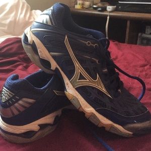 Women's shoes