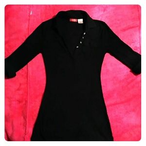 Deep-V w/ bling buttons 3/4 sleeve ribbed top