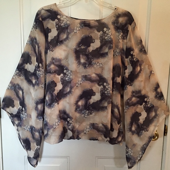 Alfani Tops - 💥Price Drop💥Alfani  Bell Sleeve Blouse Sz L