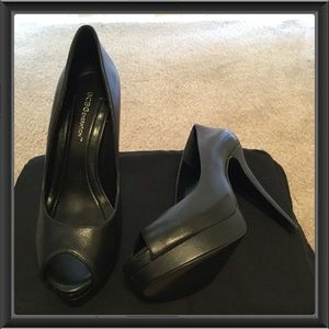 NIB BCBGeneration Genuine Leather Pumps